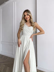 Asymmetrisches, schulterfreies weißes Hochzeitskleid